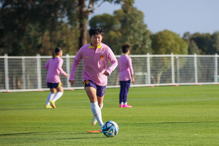 吴澄舒在女足亚洲杯半决赛立功。  图/新华社