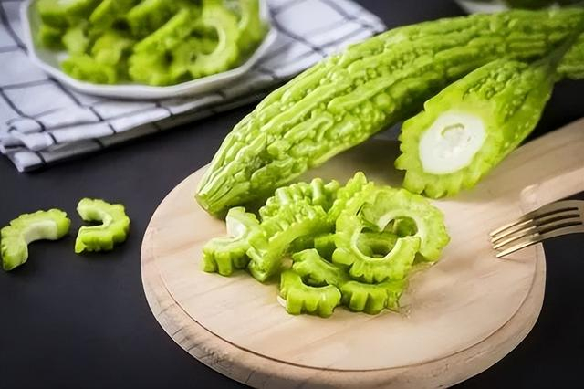夏季吃苦胜似进补,这五种苦味食物别错过,帮你清心降暑!