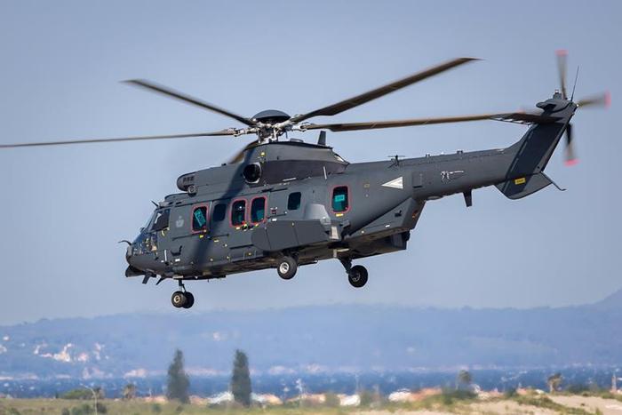 空客向匈牙利交付首批2架h225m直升机