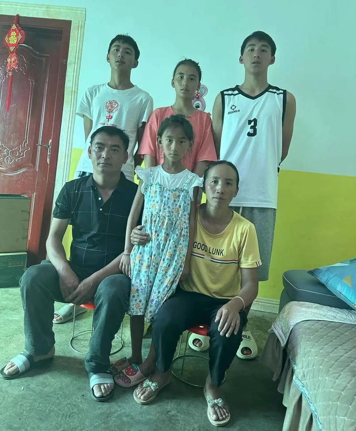 木乃约热一家人