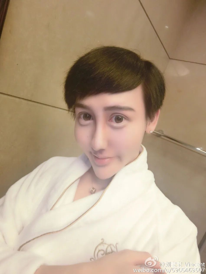 还记得蛇精脸网红刘梓晨吗？如今大变样完全认不出！|刘梓晨|网红_新浪新闻