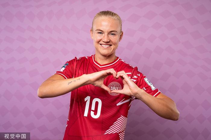 丹麦女足核心哈德。