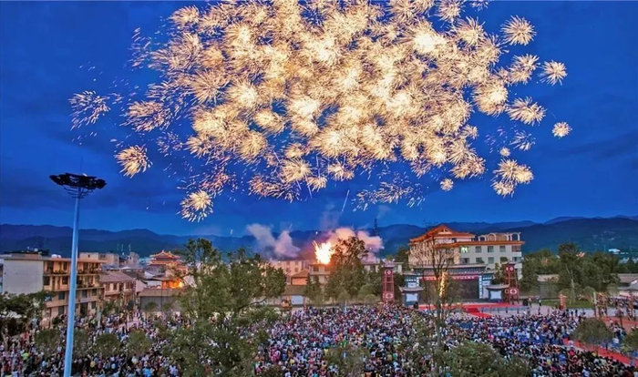 今年巍山火把节活动有新花样|红河哈尼族彝族自治州_新浪新闻