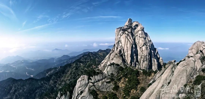 天柱山雄姿。刘鲲 摄