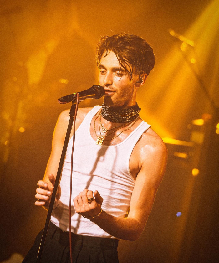 灰森greyson chance 发表动态表白粉丝:……|粉丝|动态|代价_新浪新闻