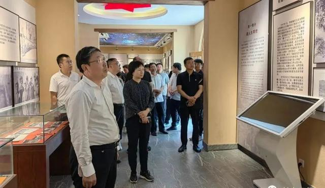 封立新对鹿泉区产业项目发展等工作给予高度评价.