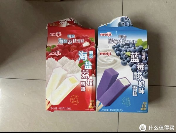 明治蓝莓酸奶味雪糕,一口就能感受到浓郁的蓝莓和酸奶的香气!