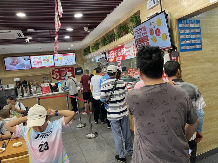 ▲（南城香 3 元自助早餐现场。图源/市界）