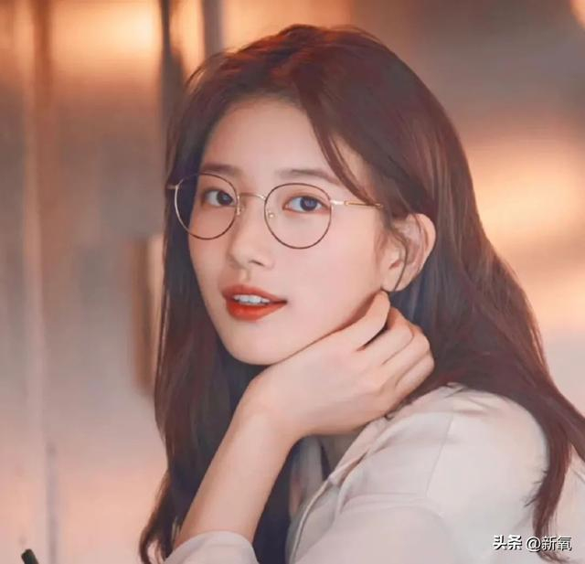 看江疏影素颜近视镜有感:近视人如何化妆才能让美貌成倍放大?