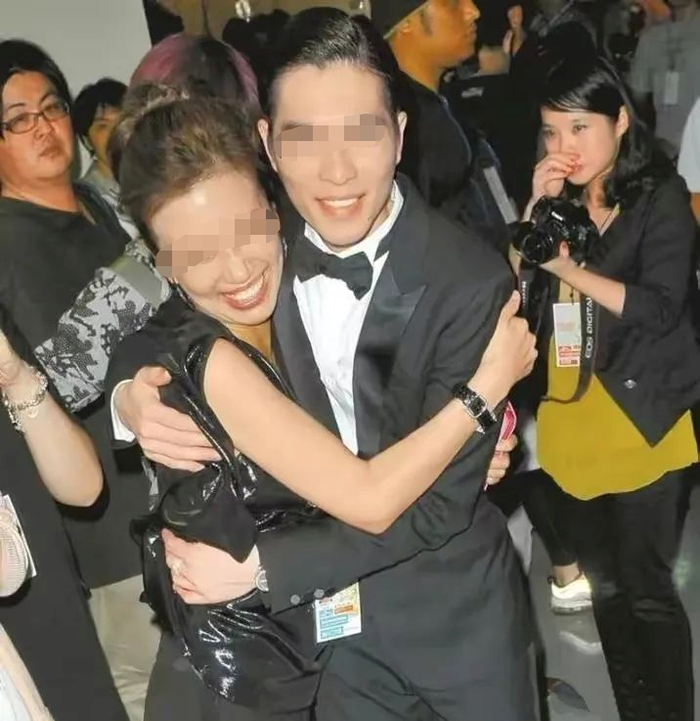 男星入赘资本圈全靠50岁女大佬撑腰小助理也能化身天王嫂