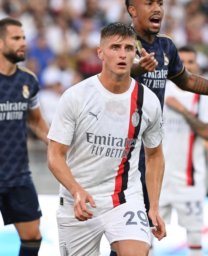 洛伦佐·科隆博|洛伦佐|科隆博_新浪新闻