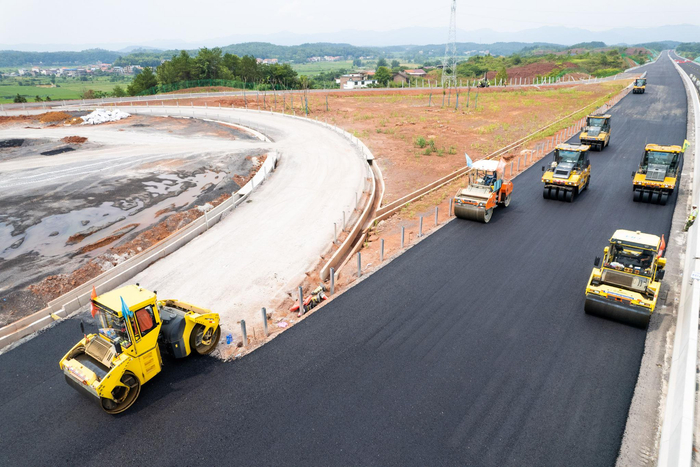 湖南衡永高速路面工程沥青摊铺全面展开|湖南省|高速|施工现场_新浪