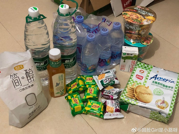 厦门人都在囤水囤粮
