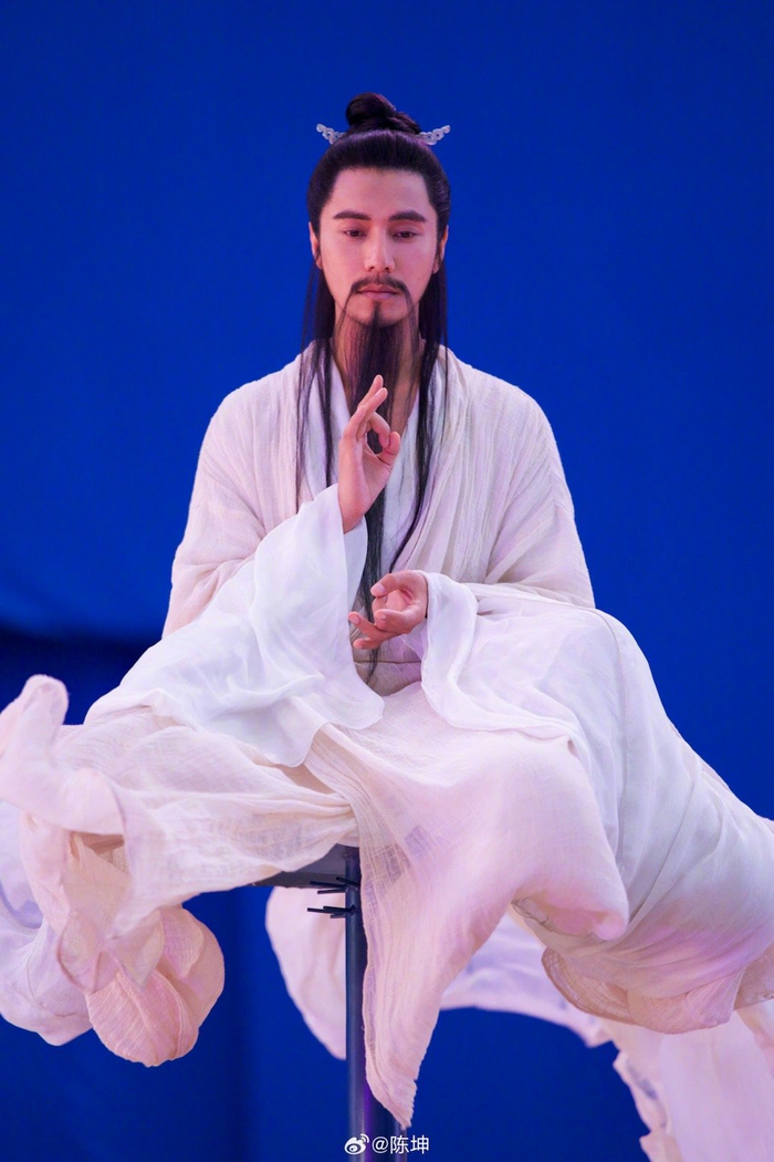 陈坤在《封神第一部》中饰演的元始天尊