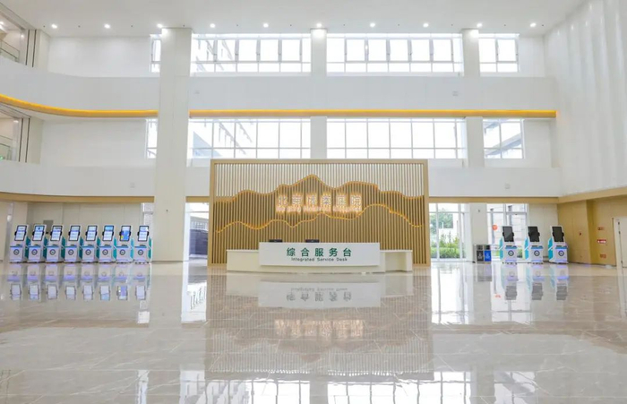       北京怀柔医院二期门诊楼大厅     