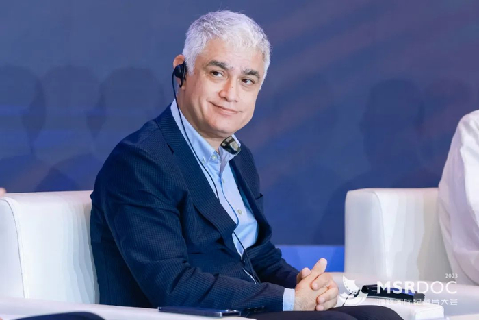 华纳兄弟探索集团副总裁，大中华区和东南亚区总编辑魏克然·钱纳发言