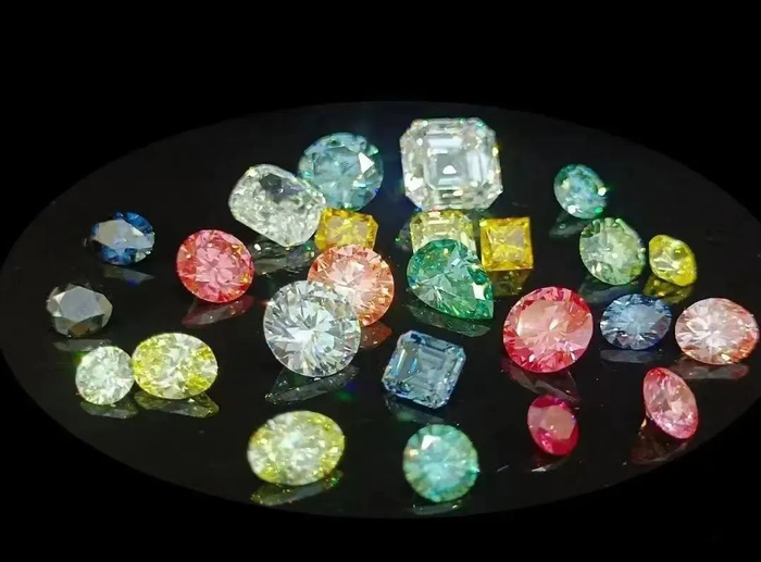 图为中南钻石生产的培育钻石产品。