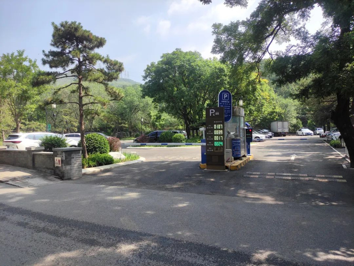       模式口4号停车场入口     