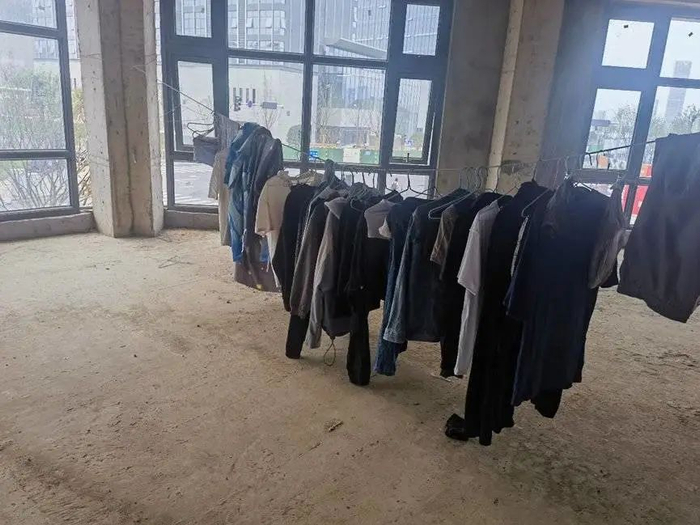 工地宿舍晾衣服区域