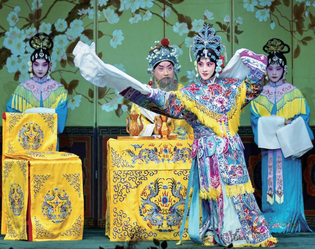 北戏复排剧鱼藻宫上演获赞许