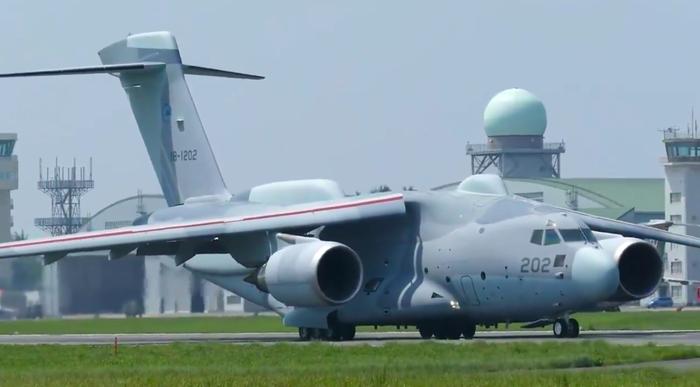 日本川崎RC-2电子战飞机 资料图  图源：美国“The Aviationist”网站