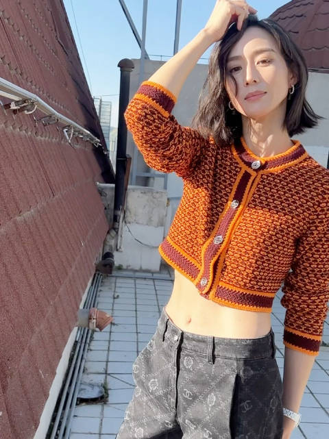 人间腰精张钧甯,这腰线这比例这马甲线,是谁慕了我不说!__财经头条