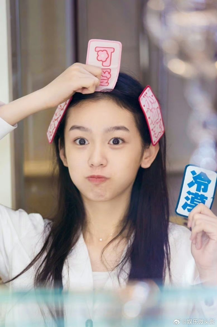 素颜清纯女大 浓妆冷艳千金 周也主打一个好看!