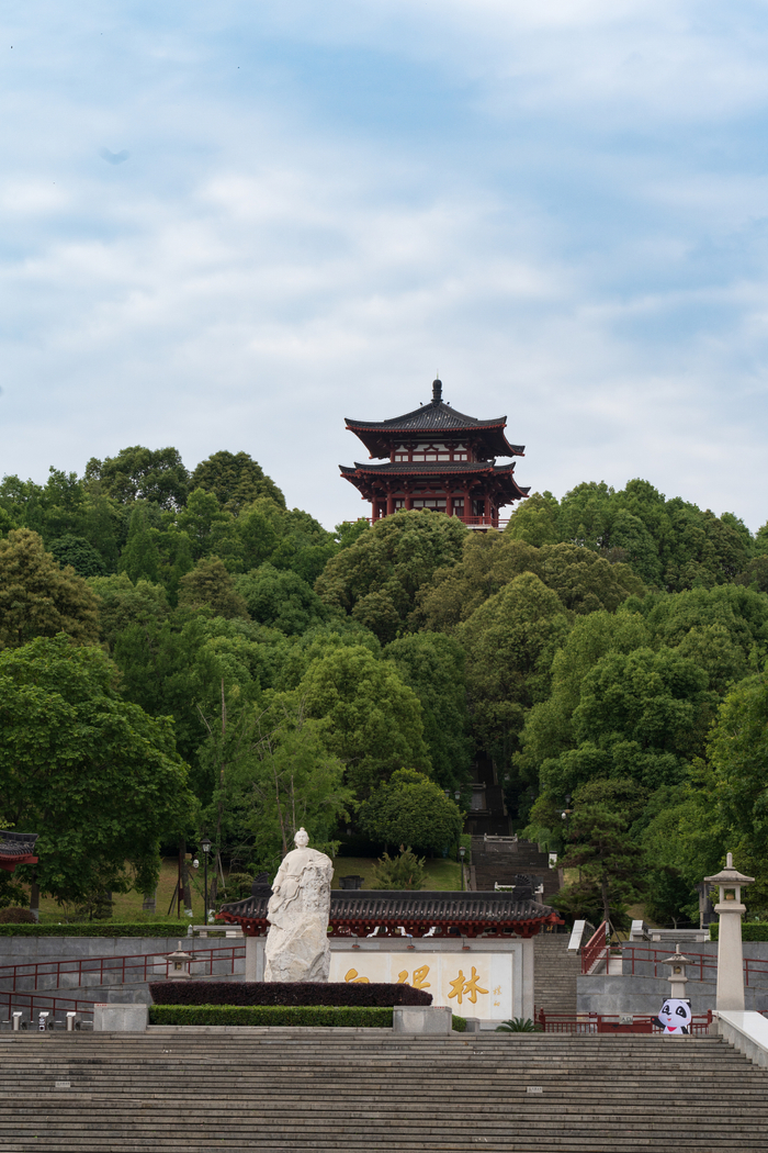 李白老家,今年比盛唐长安还火|李白|哪吒|长安_新浪新闻