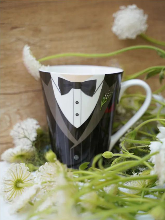 这套杯子很适合情侣入手，当作七夕礼物送给另一半，也很适合送给即将结婚的新人，原价209元，折后价格178元。