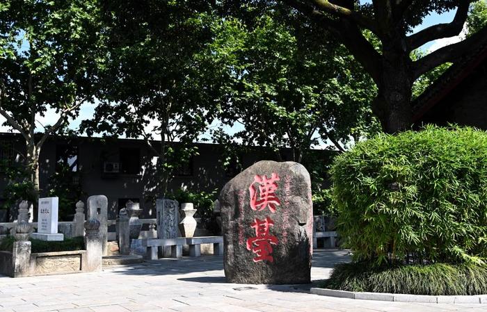 近日拍摄的陕西省汉中市博物馆内的“汉台”石碑。新华社记者 刘潇 摄