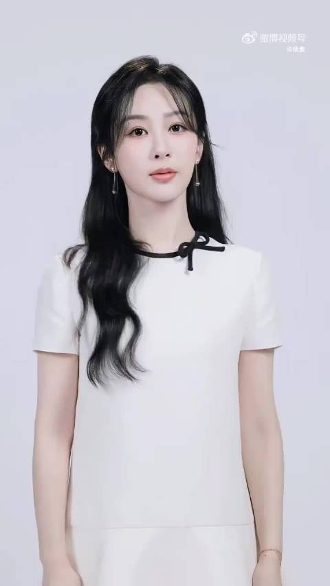 看了杨紫跳手势舞的人,以后就是小夭的人了!_手机新浪网