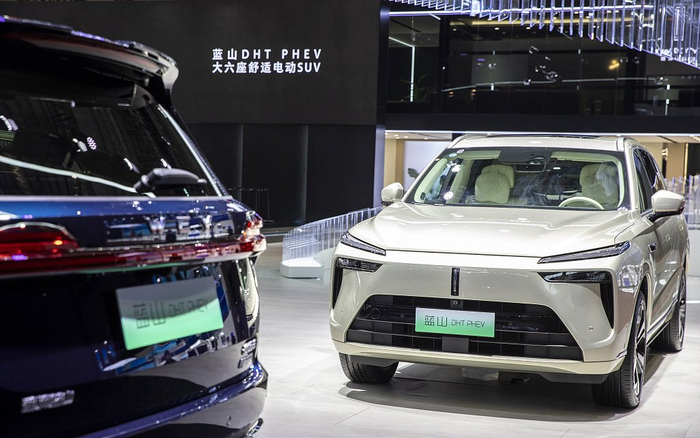 2023年4月24日，2023上海车展，长城魏牌展示的蓝山汽车。