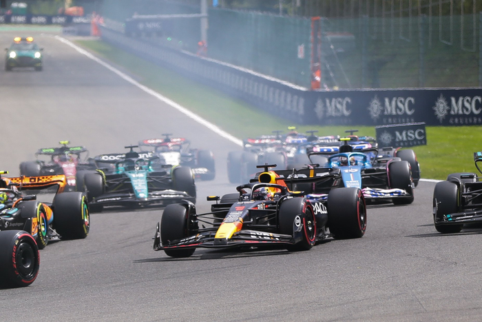 赛车——f1比利时大奖赛赛况|维斯塔潘|比利时|红牛车队_新浪新闻