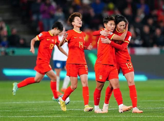 16中国女足黯然出局东京奥运会出局贾秀全背锅太冤了