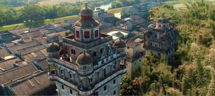 锦江里碉楼群这里有著名的世界文化遗产地还有迷人的碉楼与村落蚬冈