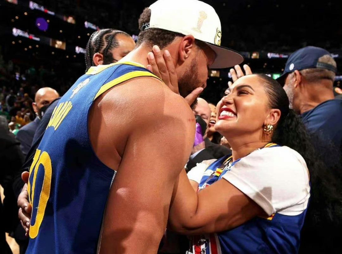 库里秀恩爱结婚12年妻子变美阿耶莎身材太顶nba逆袭花魁