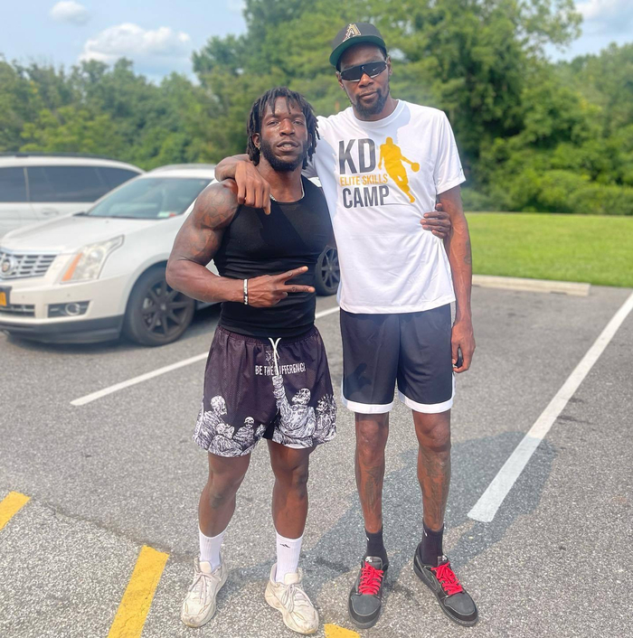 这张小腿粗细好明显|凯文·杜兰特_新浪新闻