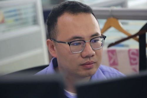 航空工业郑飞激情坚守只为目标