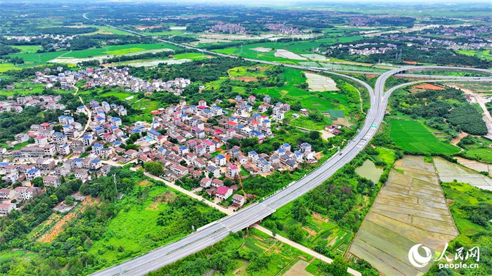 江西抚州:高速路连通"致富路"|抚州市|航拍|高速公路_新浪新闻