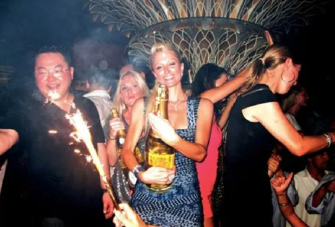 ▲刘特佐与希尔顿酒店千金