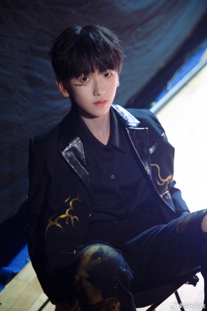 tf四代公演后台花絮照,弟弟们都好可爱呀,继续加油吧!