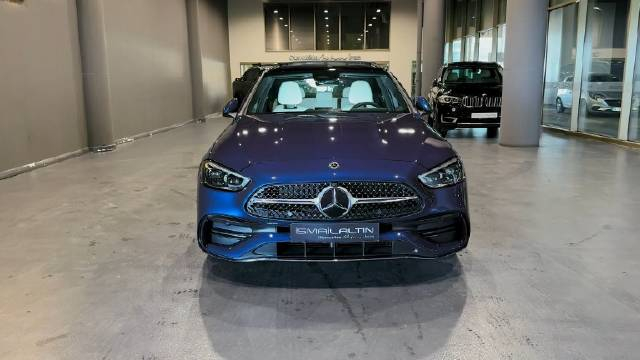 这是街上经常看到的奔驰c级奔驰amgc200