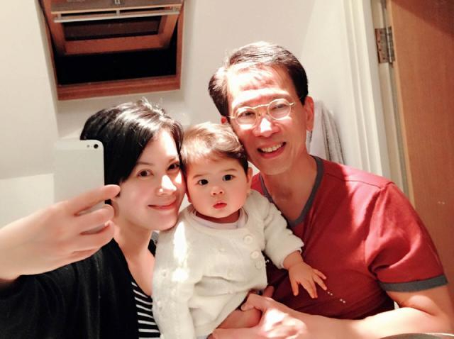 香港知名女星全面复出,未婚产女当单亲妈妈多年,遭前男友家暴