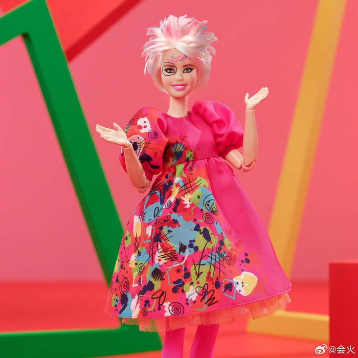 美泰趁热打铁推出的预定限量版"怪人芭比"芭比娃娃|美泰|芭比娃娃