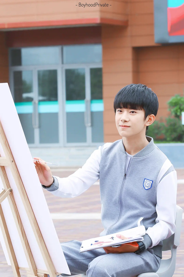 薛之谦给tfboys十周年演唱会送花篮……|薛之谦|tfboys|演唱会_新浪