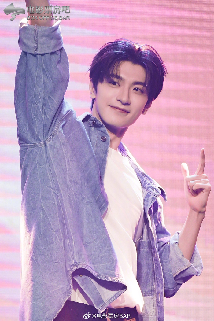 粉丝见面会现场兑现与大家承诺的舞蹈舞台……|粉丝见面会|承诺|林一