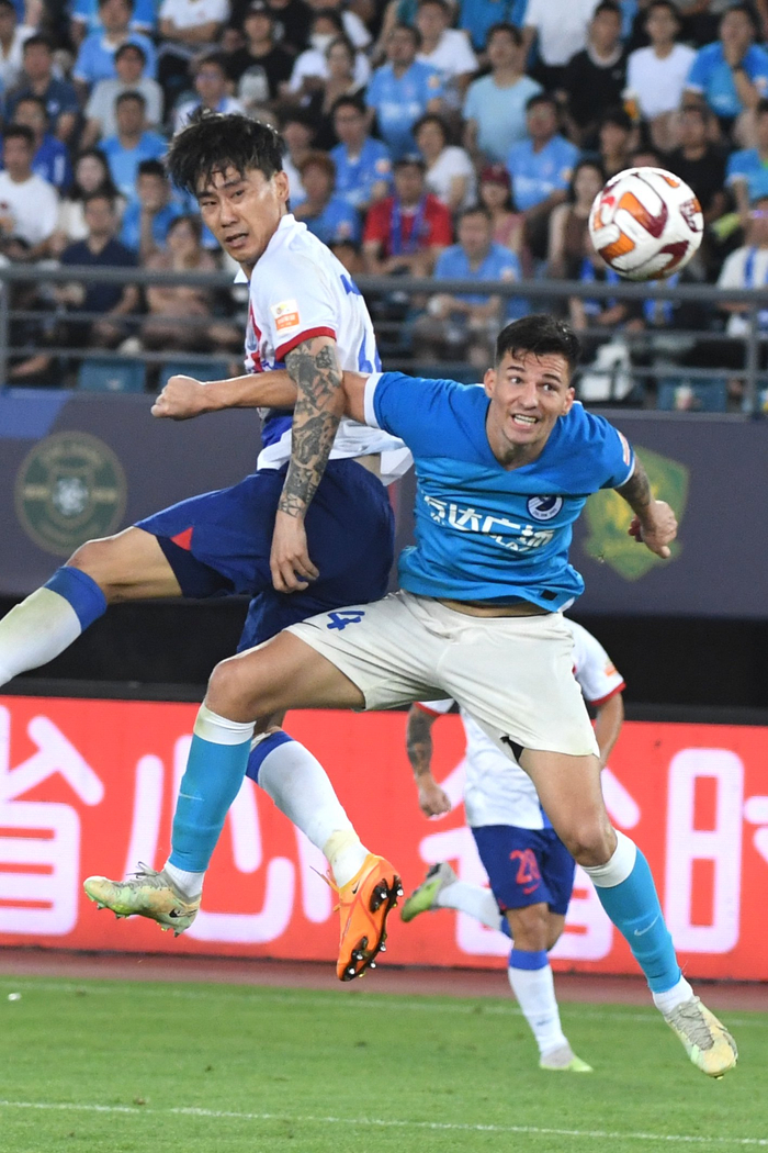 足球——中超:大连人胜上海申花|足球|大连人队|上海_新浪新闻