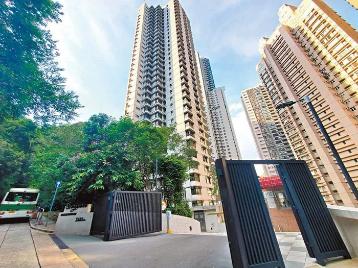 事发地为港岛半山地利根德里14号地利根德阁3座，曾经是亚洲第一高住宅大厦。图片来源：香港《文汇报》记者刘友光 摄