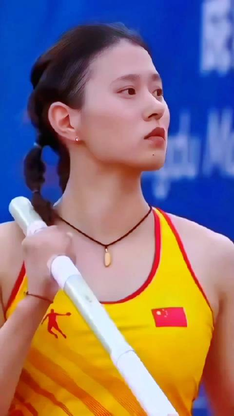 女子撑杆跳银牌得主陈巧铃这届田径女运动员又美又能拼