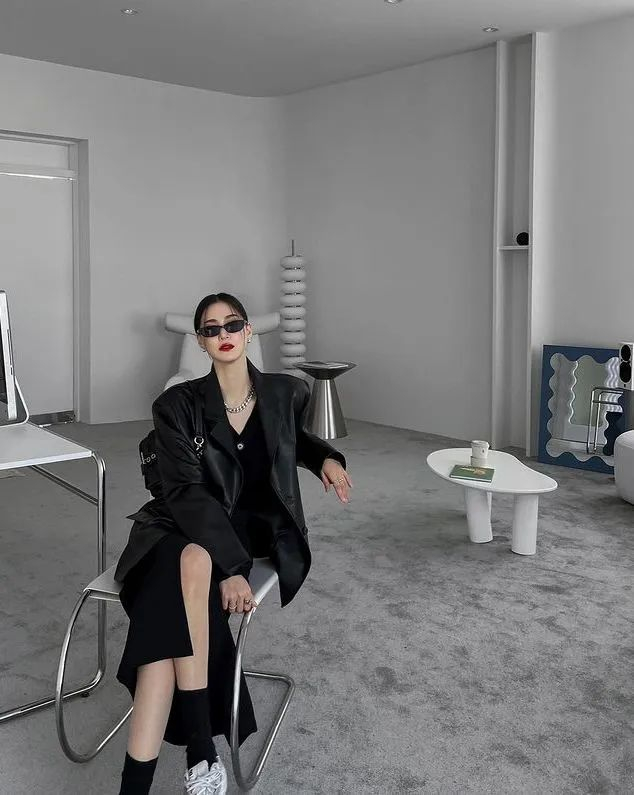 极简风,永不过时的高级.|法式|穿搭_新浪新闻